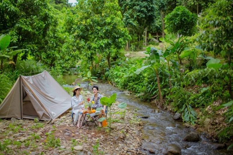 Người dân La Khê, Hà Đông tham gia các hoạt động ngoài trời phù hợp với điều kiện thời tiết, như đi bộ dưới tán cây vào ngày mát mẻ hoặc tập thể dục buổi sáng.
